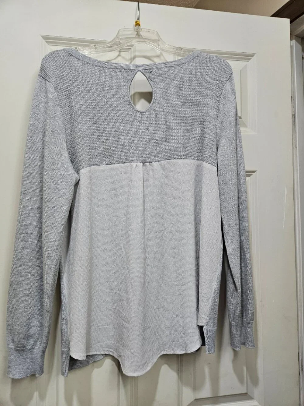 Maurices women's round neck lightweight pullover sweater